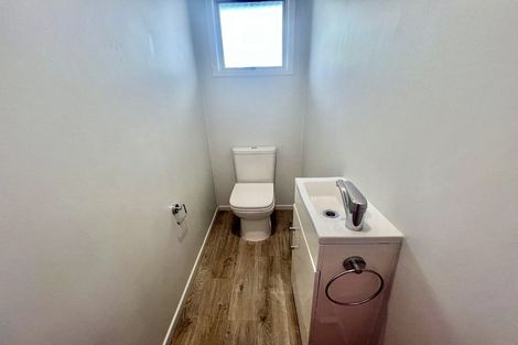 Photo of property in 5 Bluewater Place, Wattle Downs, Auckland, 2103