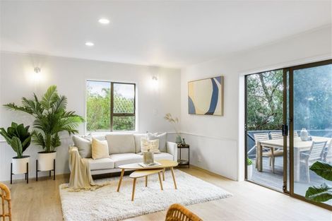 Photo of property in 2/38 Waiau Street, Torbay, Auckland, 0630