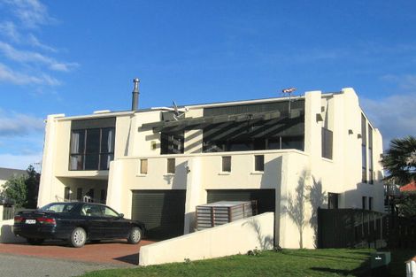 Photo of property in 73 Le Quesne Road, Bay View, Napier, 4104