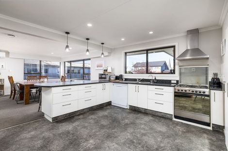 Photo of property in 30 Innes Street, Waimate, 7924