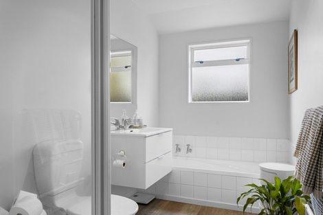 Photo of property in 4 Magnolia Lane, St Albans, Christchurch, 8052