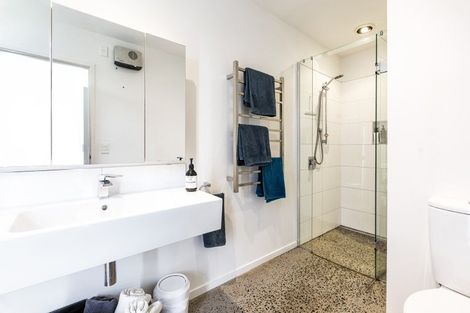 Photo of property in 225 Awai Road, Tarurutangi, New Plymouth, 4372