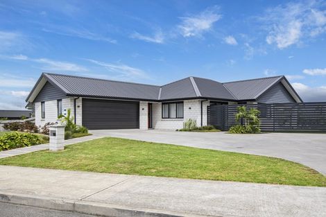 Photo of property in 98 Wairau Drive, Tikipunga, Whangarei, 0112