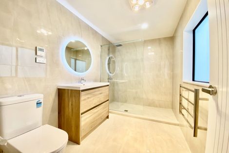 Photo of property in 5 Cloonlyon Drive, Flat Bush, Auckland, 2019