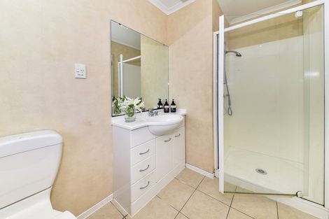 Photo of property in 32 Sandwick Drive, Weymouth, Auckland, 2103