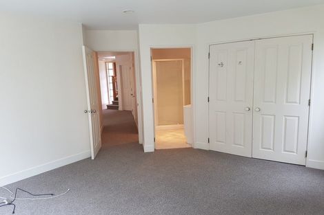 Photo of property in 2/5 Kenmure Avenue, Forrest Hill, Auckland, 0620