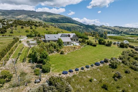 Photo of property in 63 Riverview Road, Queensberry, Cromwell, 9383