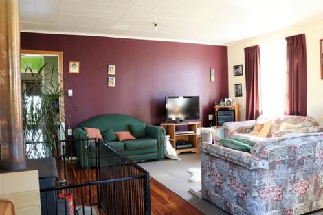 Photo of property in 90 Tiro Tiro Road, Levin, 5510