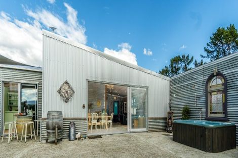 Photo of property in 454 Letts Gully Road, Letts Gully, Alexandra, 9393