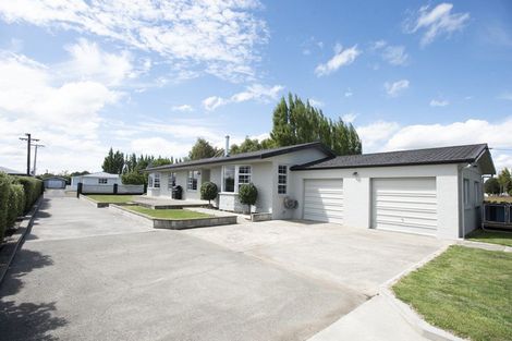 Photo of property in 3 Church Street, Winton, 9720