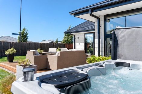 Photo of property in 19 Whincops Road, Halswell, Christchurch, 8025