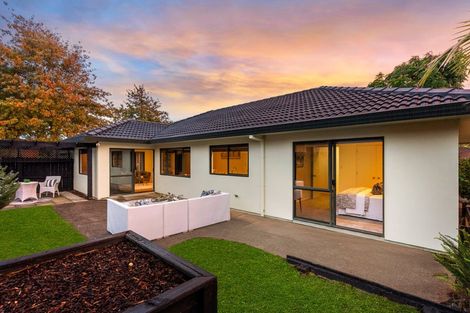 Photo of property in 7 Brittas Place, East Tamaki, Auckland, 2016