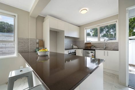 Photo of property in 24 Killington Crescent, Mangere, Auckland, 2022