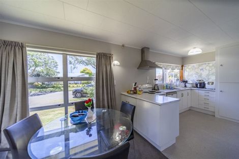 Photo of property in 18 Veronica Avenue, Marewa, Napier, 4110