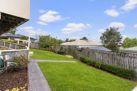 Photo of property in 17 Charlotte Street, Stanmore Bay, Whangaparaoa, 0932