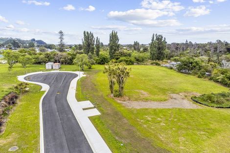 Photo of property in 5 Te Naihi Place, Paraparaumu, 5032