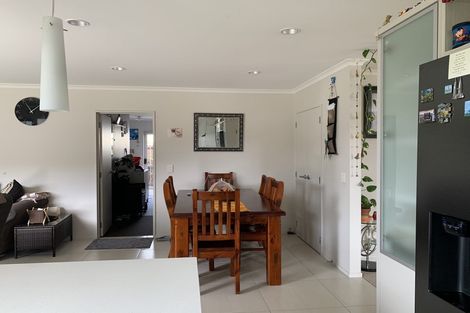 Photo of property in 8 Disley Road, Wattle Downs, Auckland, 2103