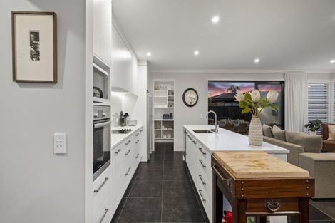 Photo of property in 8 Sarcodia Place, Papamoa Beach, Papamoa, 3118