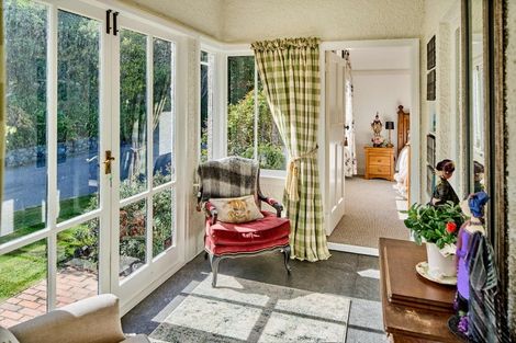 Photo of property in 68 Cheviot Road, Lowry Bay, Lower Hutt, 5013