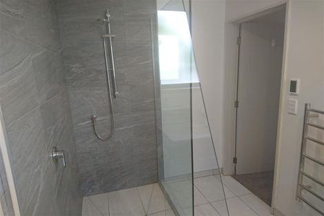 Photo of property in 2 Ragan Lane, Wanaka, 9305