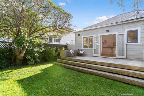 Photo of property in 17 Medway Street, Island Bay, Wellington, 6023