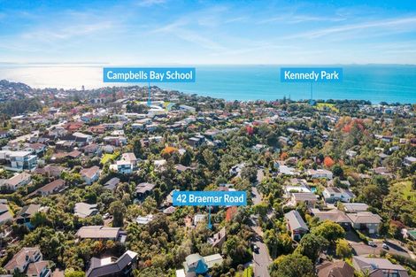 Photo of property in 42 Braemar Road, Castor Bay, Auckland, 0620