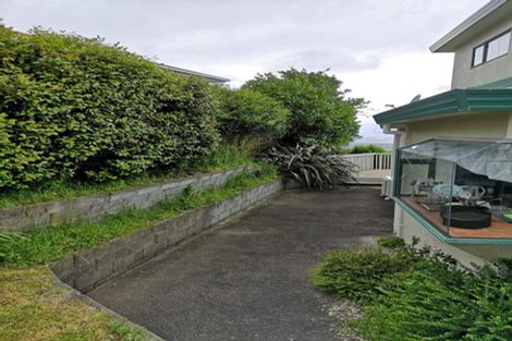 Photo of property in 99 Ashton Fitchett Drive, Brooklyn, Wellington, 6021