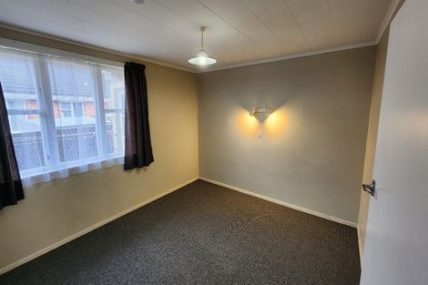 Photo of property in 2/6 Moeraki Road, Maoribank, Upper Hutt, 5018