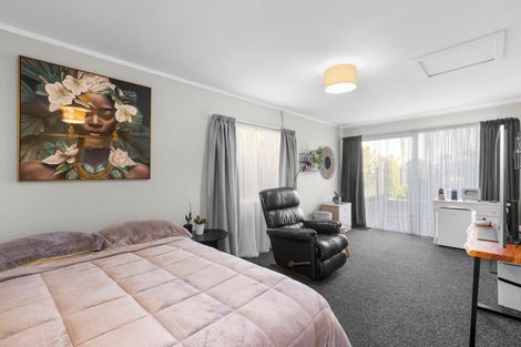 Photo of property in 3b Mcgowan Place, Orewa, 0931