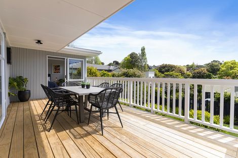 Photo of property in 2/16 Castleton Drive, Howick, Auckland, 2014