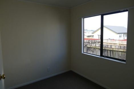 Photo of property in 37 Solveig Place, Randwick Park, Auckland, 2105
