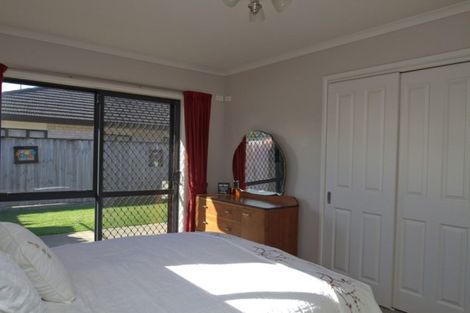 Photo of property in 43 Bowen Street, Levin, 5510