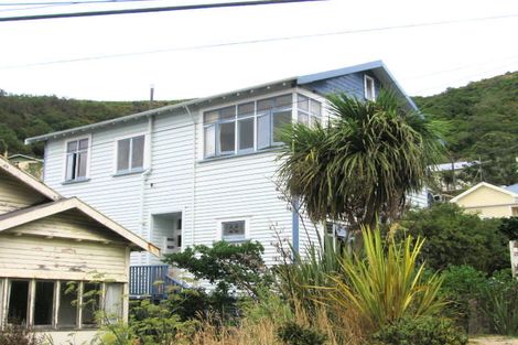 Photo of property in 25 Medway Street, Island Bay, Wellington, 6023