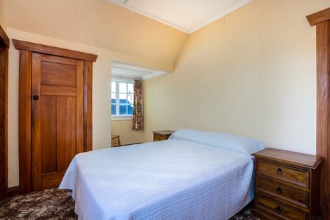 Photo of property in 37 Wallace Place, Westown, New Plymouth, 4310