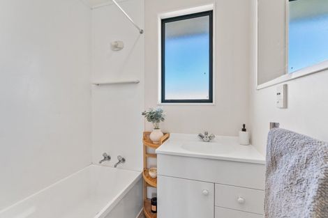 Photo of property in 31 Rutherford Drive, Waikanae Beach, Waikanae, 5036