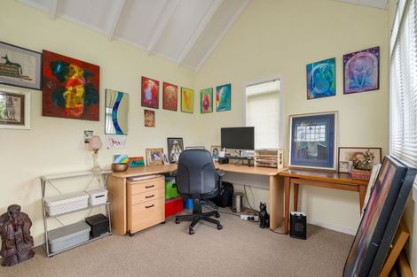 Photo of property in 2 Kent Road, Regent, Whangarei, 0112