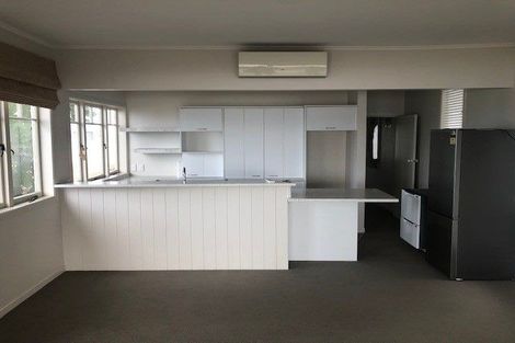 Photo of property in 57 Milford Road, Milford, Auckland, 0620