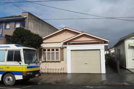 Photo of property in 5 Cruickshank Street, Kilbirnie, Wellington, 6022