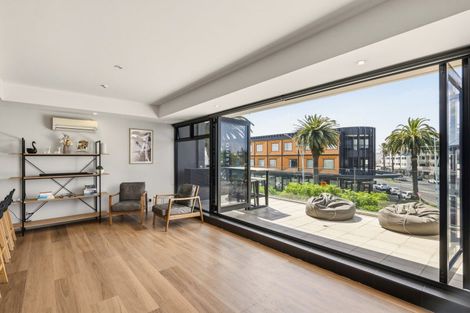 Photo of property in 314 Maunganui Road, Mount Maunganui, 3116