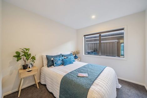 Photo of property in 7 Thornbury Lane, Timberlea, Upper Hutt, 5018