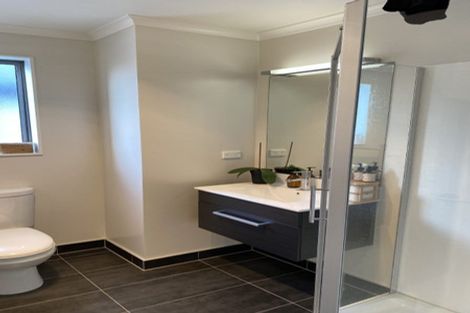 Photo of property in 4 Vincent Lane, Hobsonville, Auckland, 0616