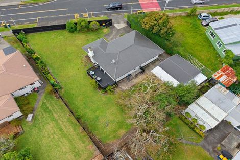 Photo of property in 4 Rathgar Road, Henderson, Auckland, 0610