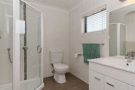 Photo of property in 22d Shetland Street, Glen Eden, Auckland, 0602