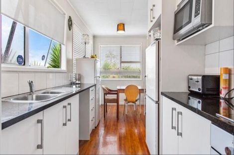 Photo of property in 41 Mcdivitt Street, Manurewa, Auckland, 2102