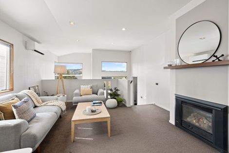 Photo of property in 27 Waverton Terrace, Churton Park, Wellington, 6037