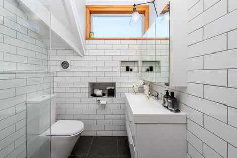 Photo of property in 2/22 View Road, Campbells Bay, Auckland, 0630