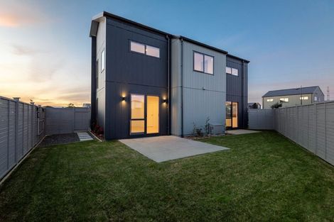 Photo of property in 32 Viridian Avenue, Rosehill, Papakura, 2113