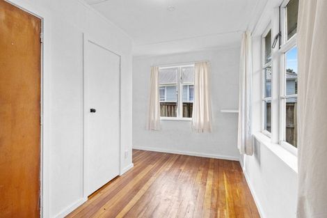 Photo of property in 90 Huatoki Street, Vogeltown, New Plymouth, 4310