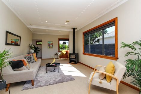 Photo of property in 21 Record Street, Fitzroy, New Plymouth, 4312