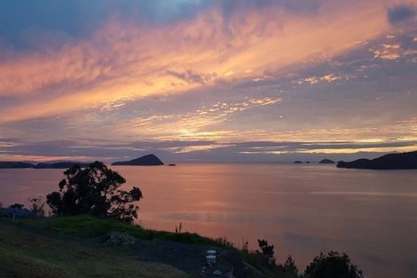 Photo of property in 1002 Wyuna Bay Road, Wyuna Bay, Coromandel, 3581